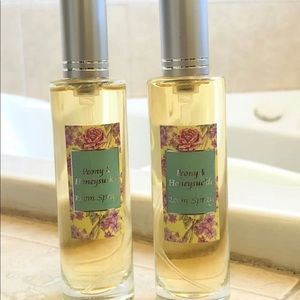 Set of 2 Peony and Honeysuckle Room Spray